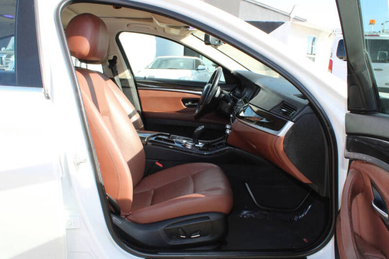 2016 BMW 5 Series 528i