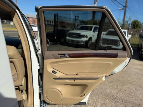 2009 Mercedes-Benz M-Class ML 550