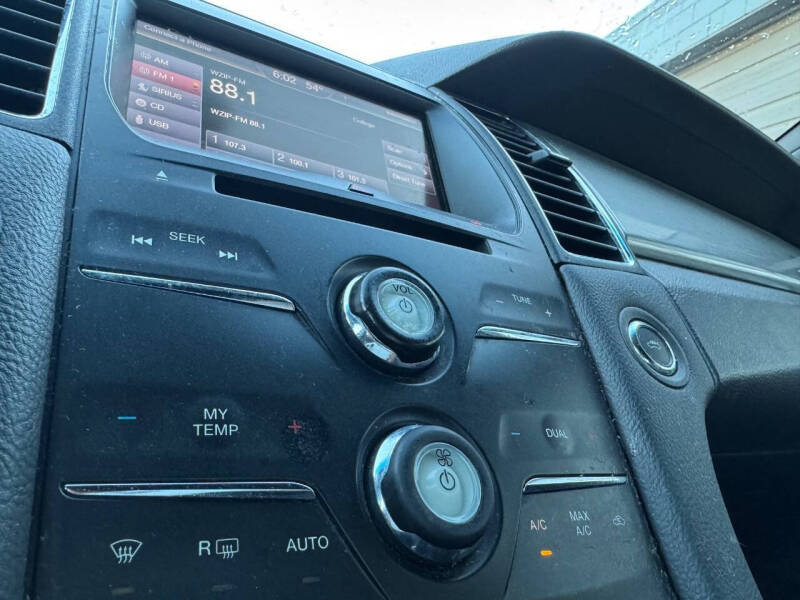 2013 Ford Taurus SEL