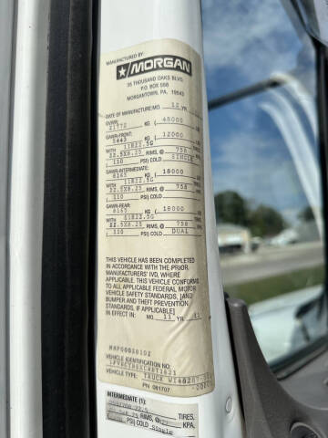 2012 Freightliner M2 106