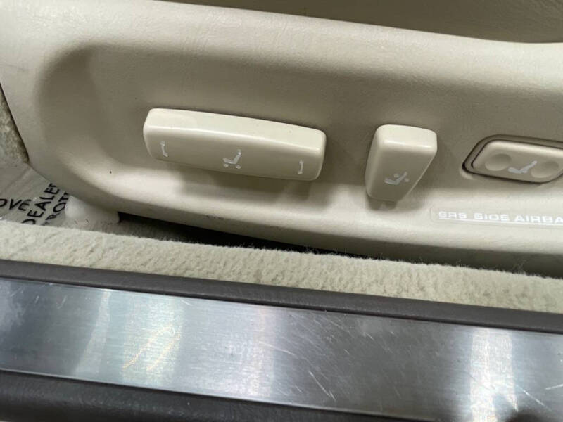 2004 Lexus SC 430