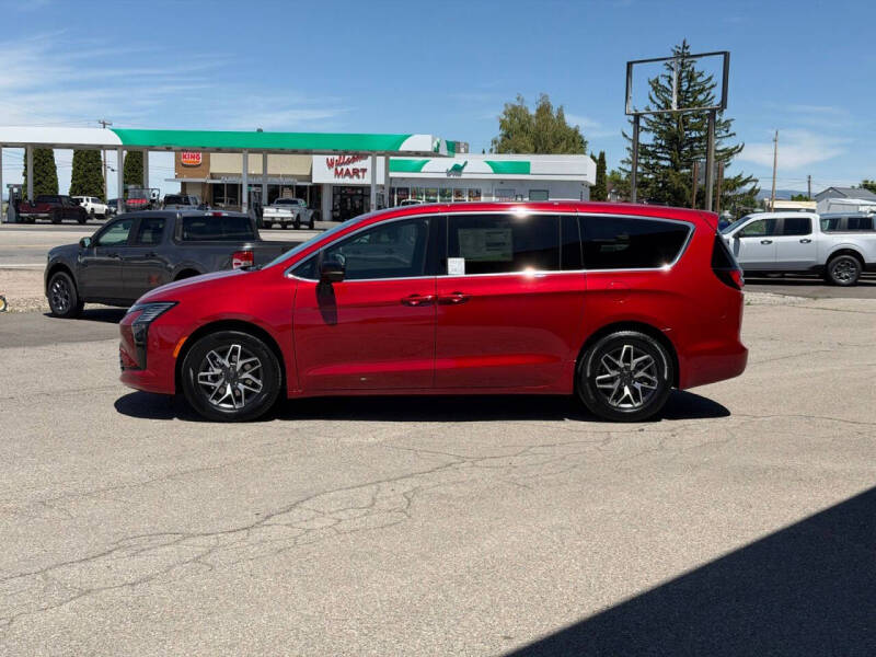 2027 Chrysler Pacifica Limited