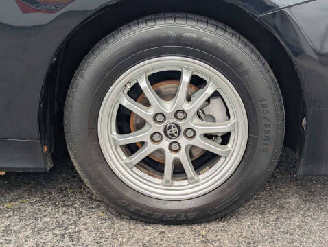 2017 Toyota Prius Three