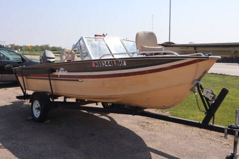 1985 Sylvan 16ft Boat for sale at Bockmann Auto Sales in Saint Paul NE