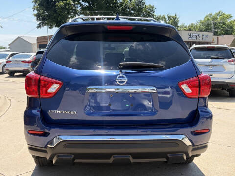 2019 Nissan Pathfinder S