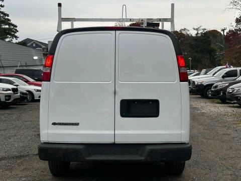 2017 Chevrolet Express 2500