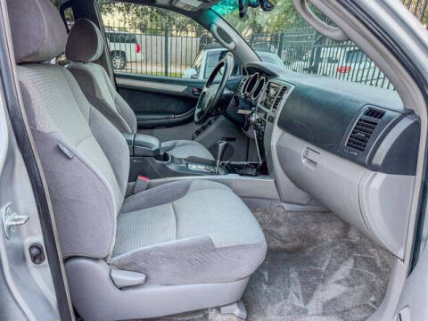 2004 Toyota 4Runner SR5