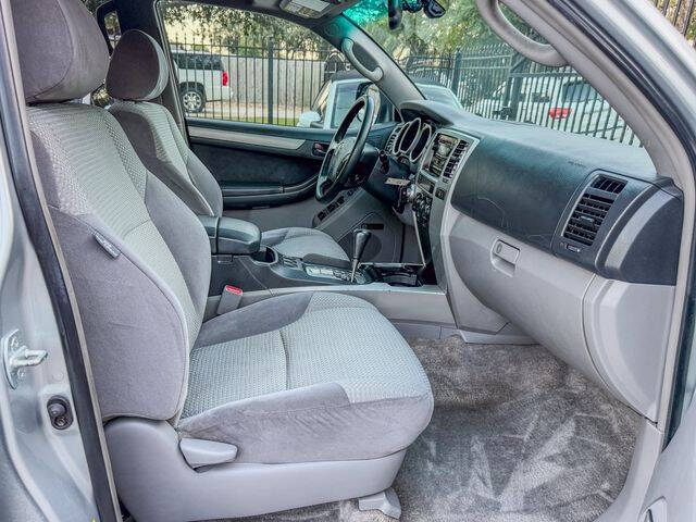 2004 Toyota 4Runner SR5