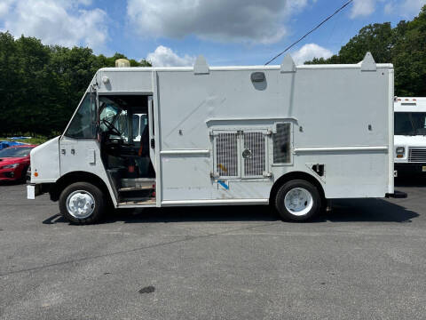 2016 Freightliner MT45 Chassis