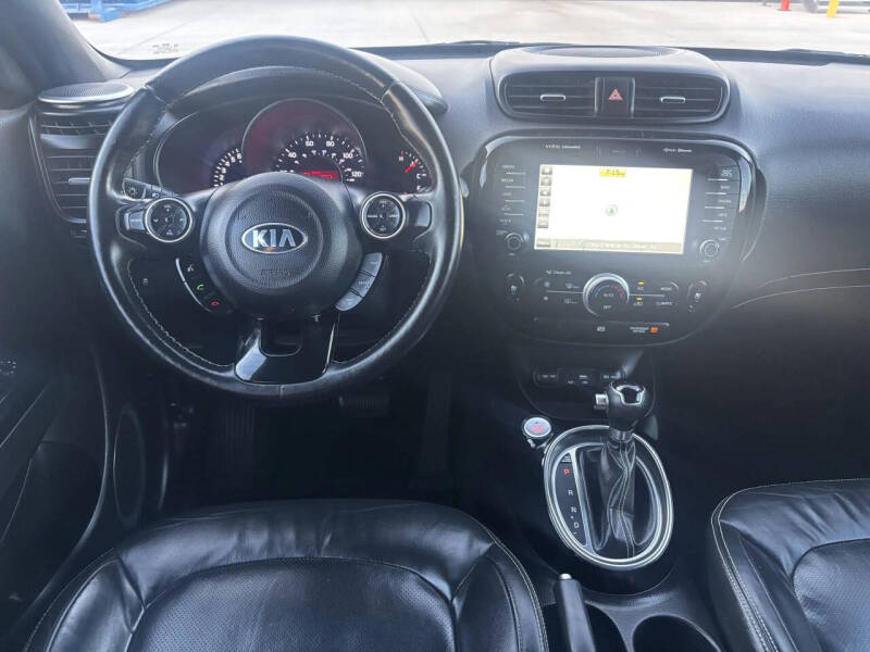2015 Kia Soul +