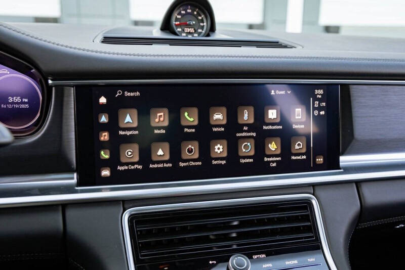 2023 Porsche Panamera 4