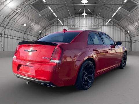 2017 Chrysler 300