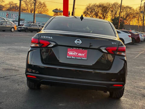 2021 Nissan Versa SV