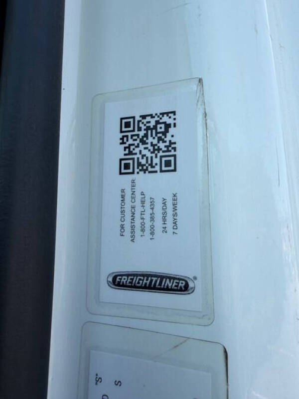 2017 Freightliner M2 106