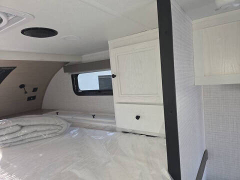 2026 Palomino BACKPACK HS8801