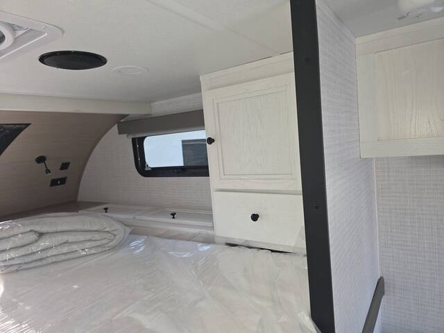 2026 Palomino BACKPACK HS8801