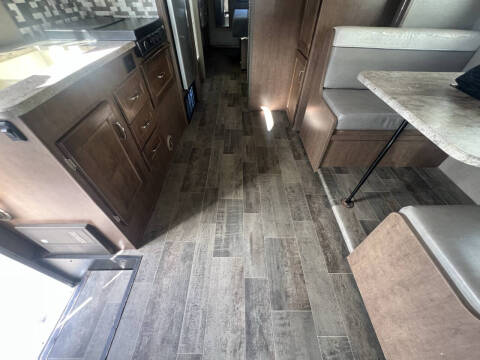 2019 Winnebago Outlook