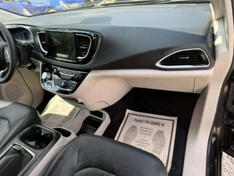 2022 Chrysler Pacifica Touring L