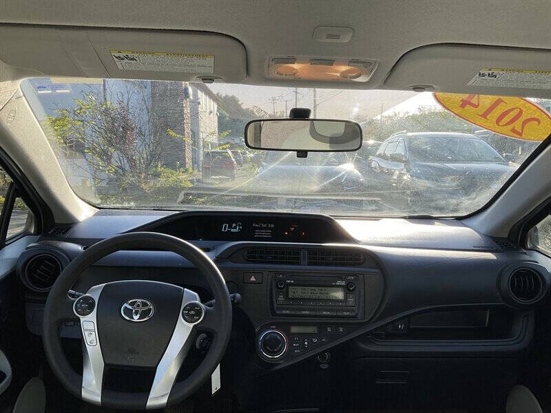 2014 Toyota Prius c Two