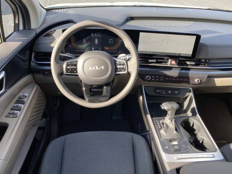 2026 Kia Carnival LX