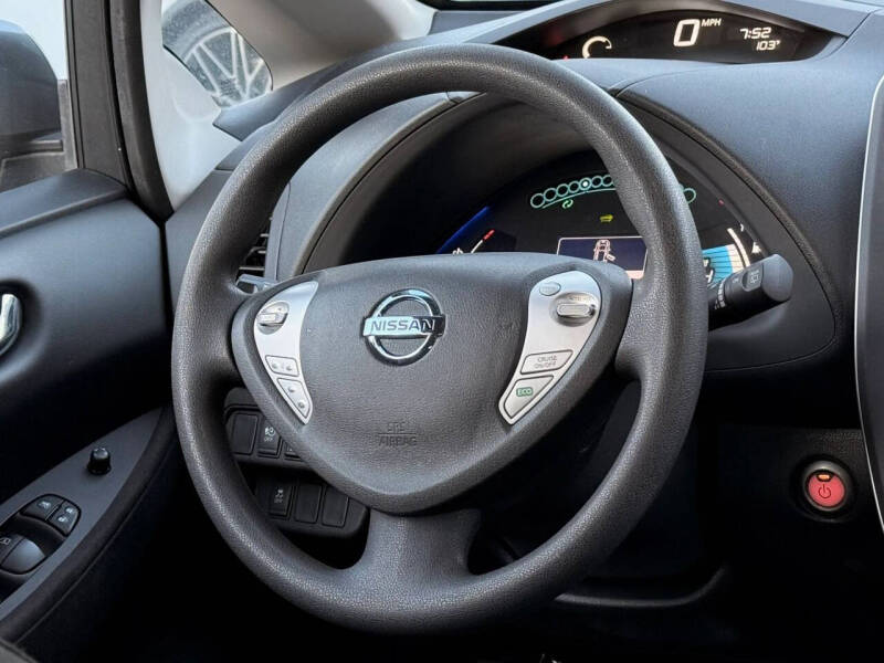 2016 Nissan LEAF S-24