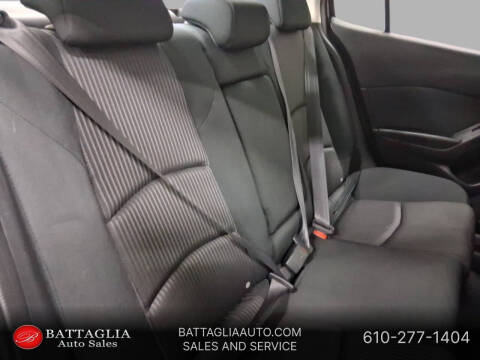 2016 Mazda MAZDA3 i Sport