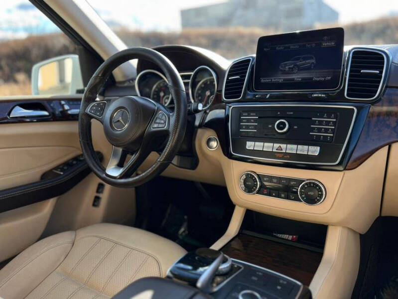 2019 Mercedes-Benz GLS-Class GLS450 photo 21