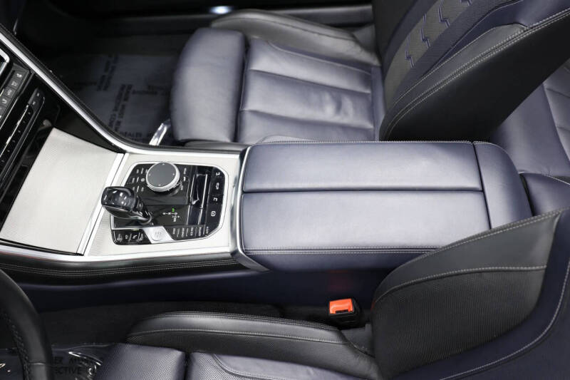 2020 BMW 8 Series 840i