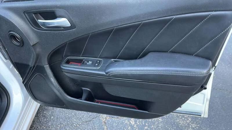 2017 Dodge Charger SXT