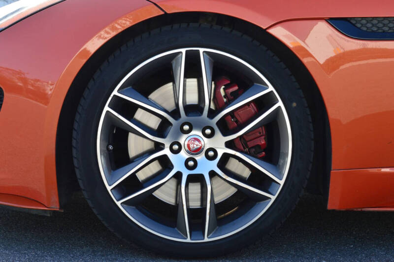 2016 Jaguar F-TYPE R