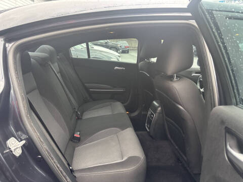 2017 Dodge Charger SE