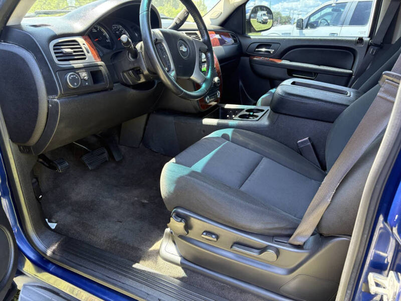 2013 Chevrolet Avalanche LS Black Diamond