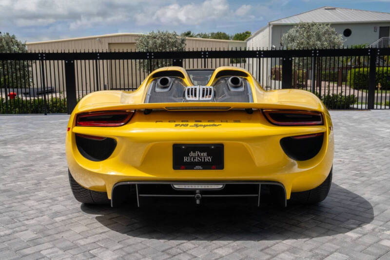 2015 Porsche 918 Spyder