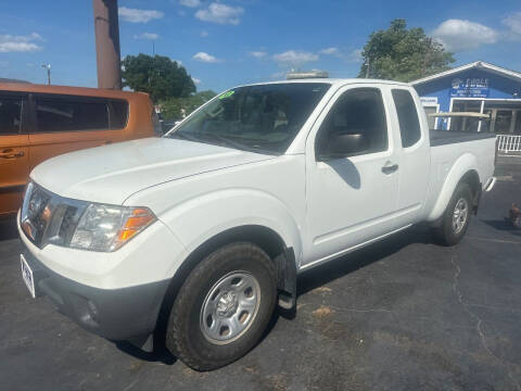 2018 Nissan Frontier for sale at EAGLE AUTO SALES in Lindale TX