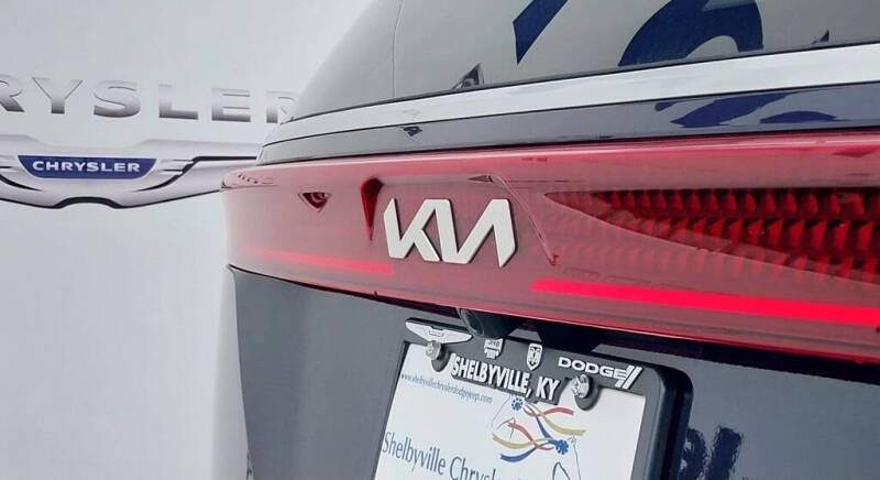 2024 Kia Carnival LX