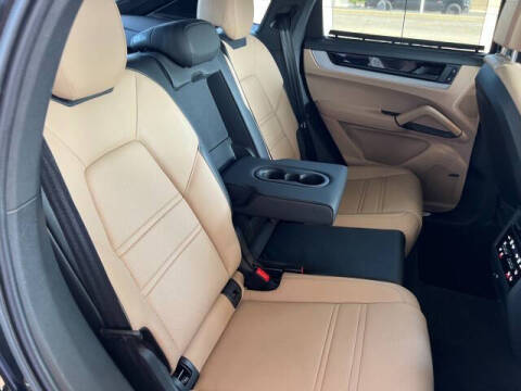 2024 Porsche Cayenne Coupe