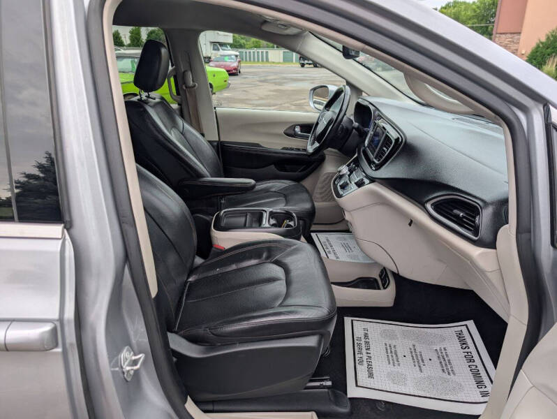 2020 Chrysler Pacifica Touring L