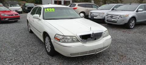2006 Lincoln Town Car for sale at Auto Mart Rivers Ave - AUTO MART Ladson in Ladson SC