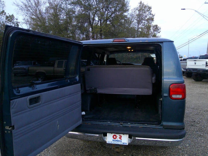 2000 Dodge Ram Van 1500