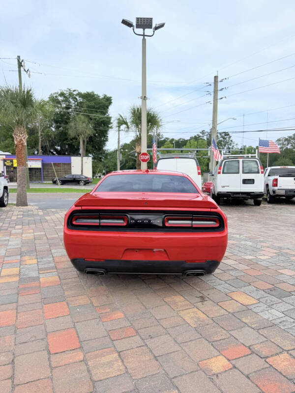 2015 Dodge Challenger SXT Plus