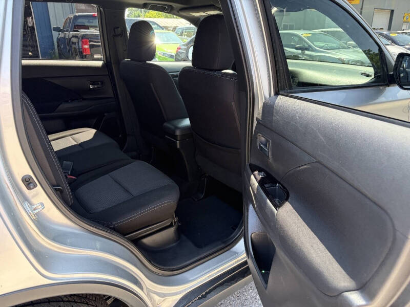 2018 Mitsubishi Outlander LE