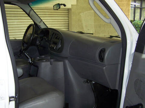 2005 Ford E-Series E-350 SD