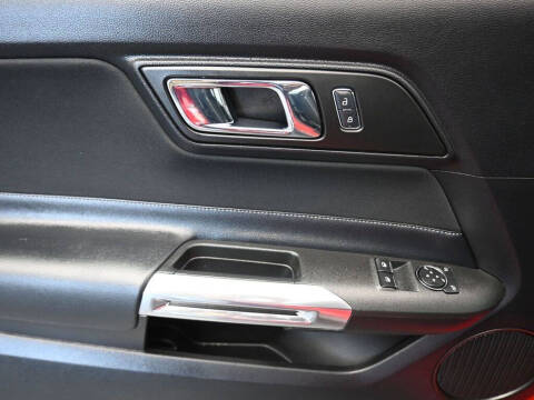 2017 Ford Mustang V6