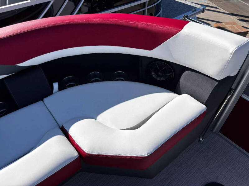 2025 South Bay PONTOON 224 E