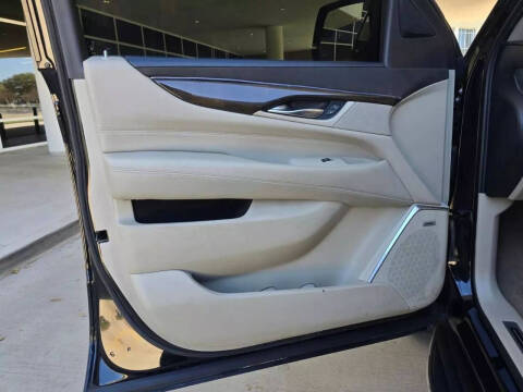 2019 Cadillac Escalade ESV Luxury