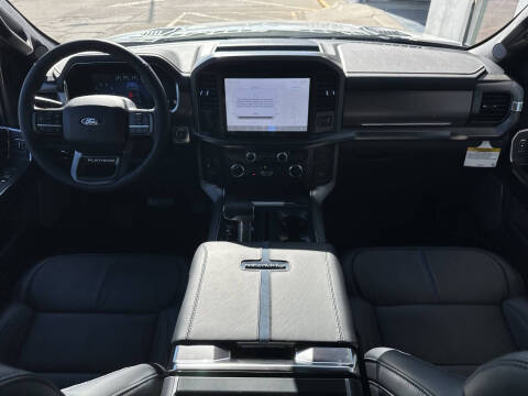 2025 Ford F-150 Platinum