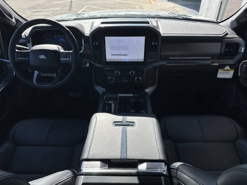 2025 Ford F-150 Platinum