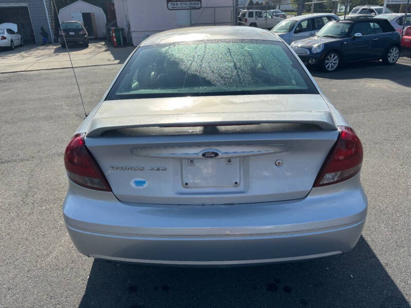 2004 Ford Taurus SES