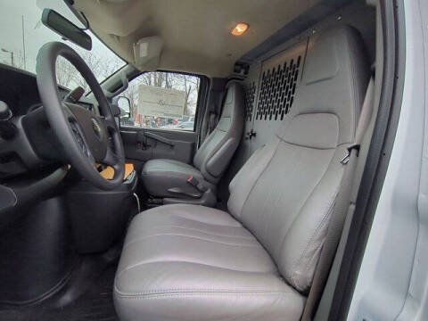 2025 Chevrolet Express 2500