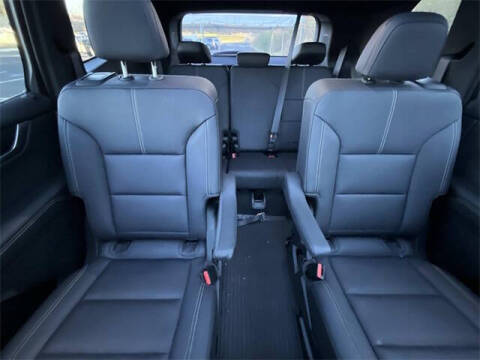 2024 GMC Acadia Elevation